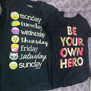A 2 T-shirt for girls like new! SE 14-justice and old navy